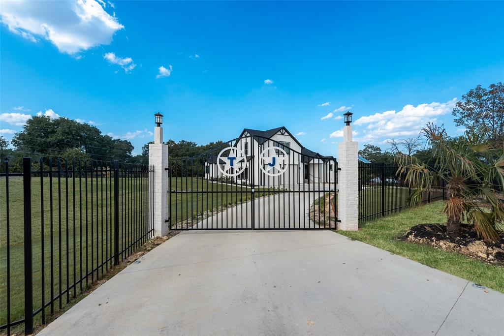 911 Old Gate Road Lakeside, TX 76108 - Photo 24 of 39 Gallery Image 24