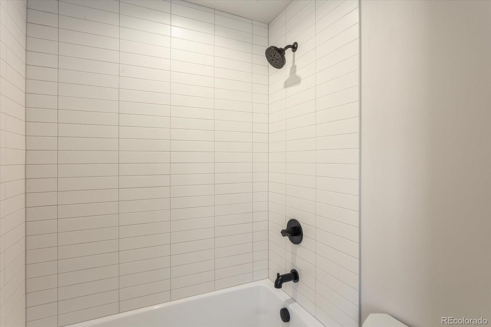 125 Confluence Road Salida, CO 81201 - Photo 39 of 48 a bathroom with a bathtub