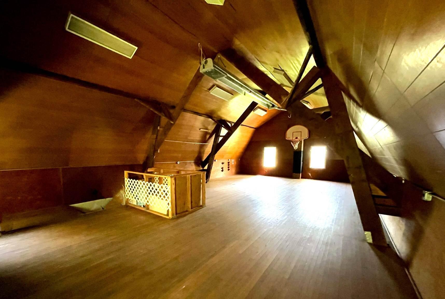 507 Trinity Pass Road New Canaan, CT 06840 - Photo 21 of 23 a view of an entryway