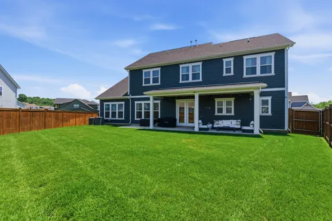 $1,025,000 | 2009 Ellsworth Lane, Arrington, TN 37014