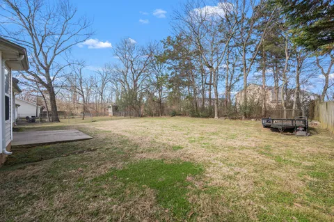 a view of residential space with tree
