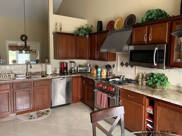 $2,500 | 16 Claire Pass, Saratoga Springs, NY 12866