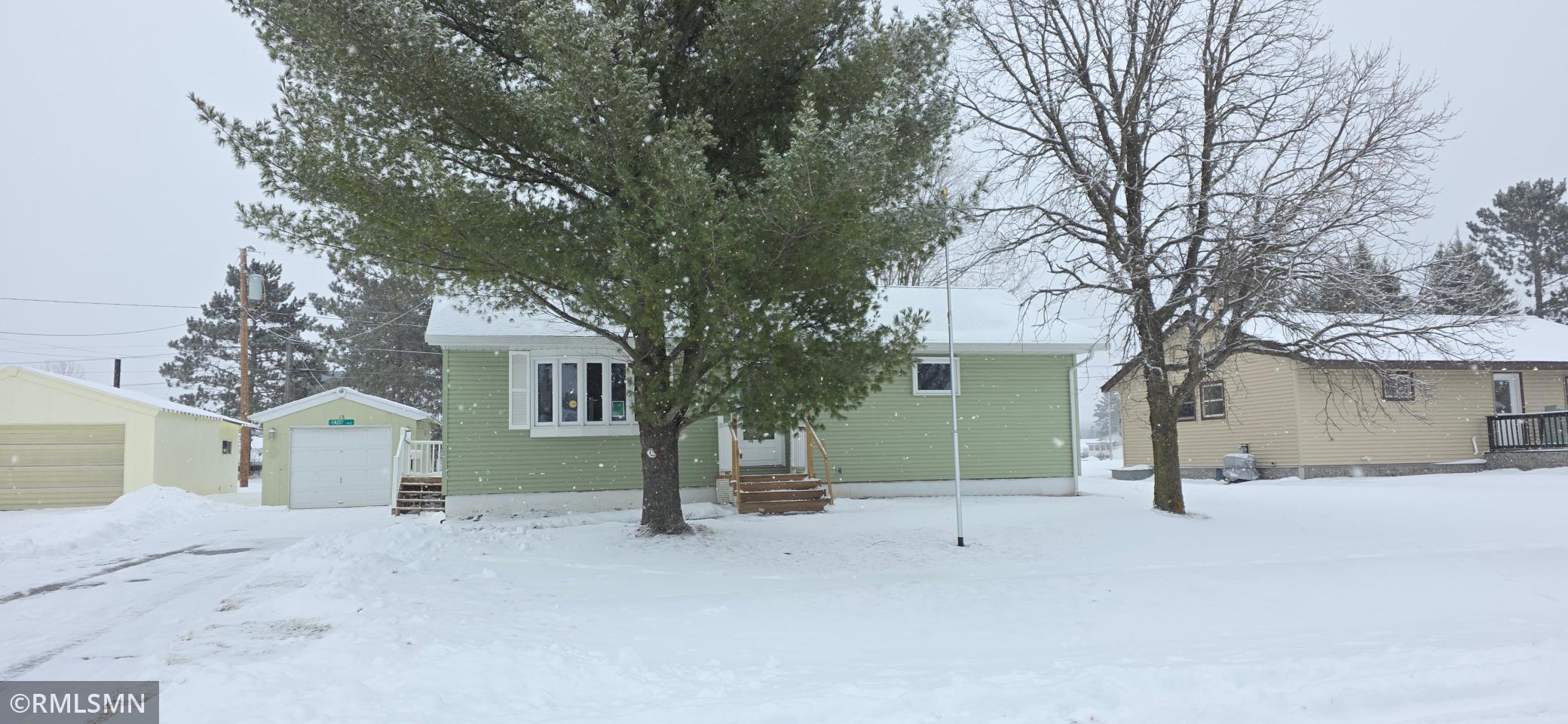 18 Daisy Lane Babbitt, MN 55706 - Photo 2 of 18