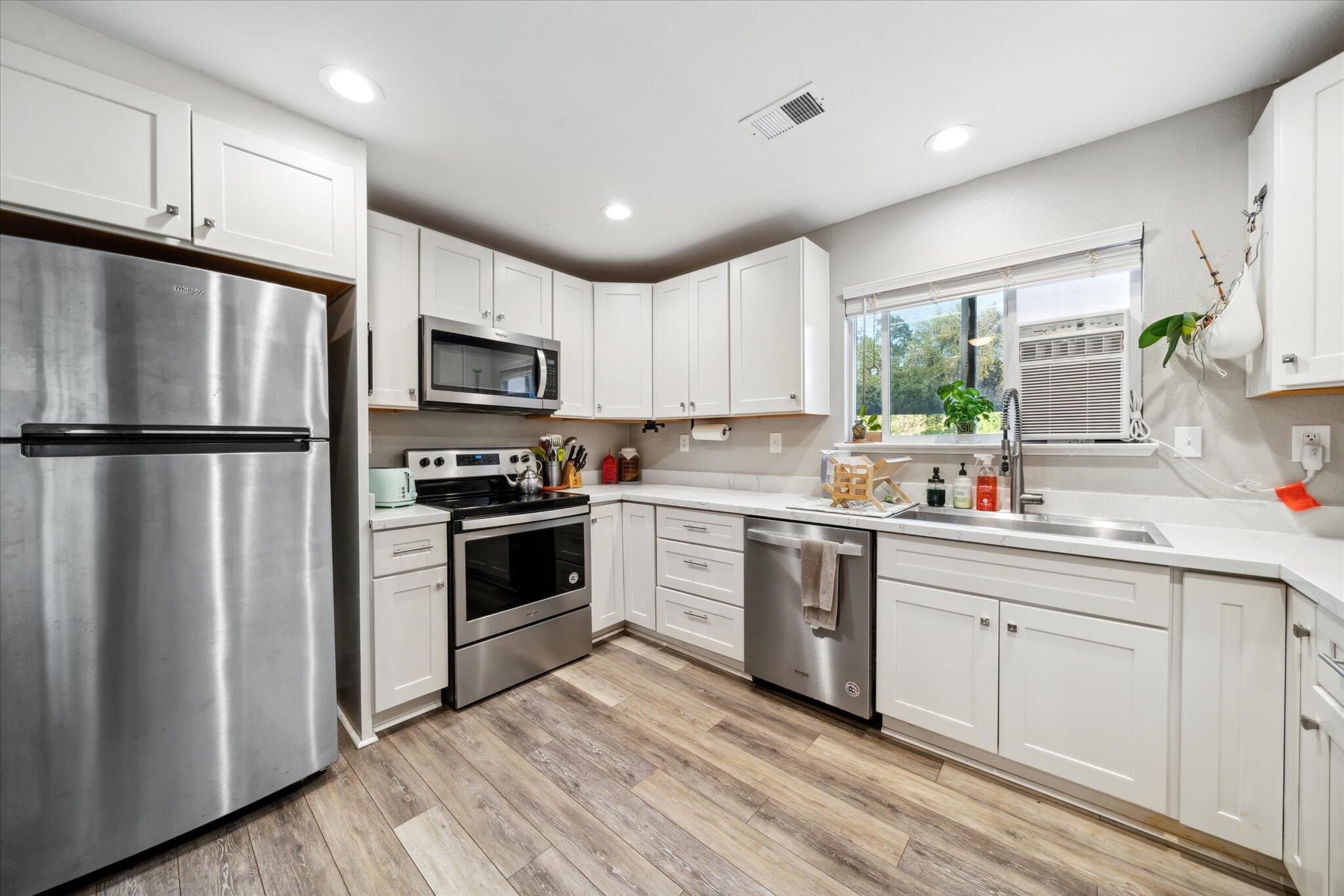 9362 Placer Road Redding, CA 96001 - Photo 10 of 71 09-Biggerflow Real Estate Media-9