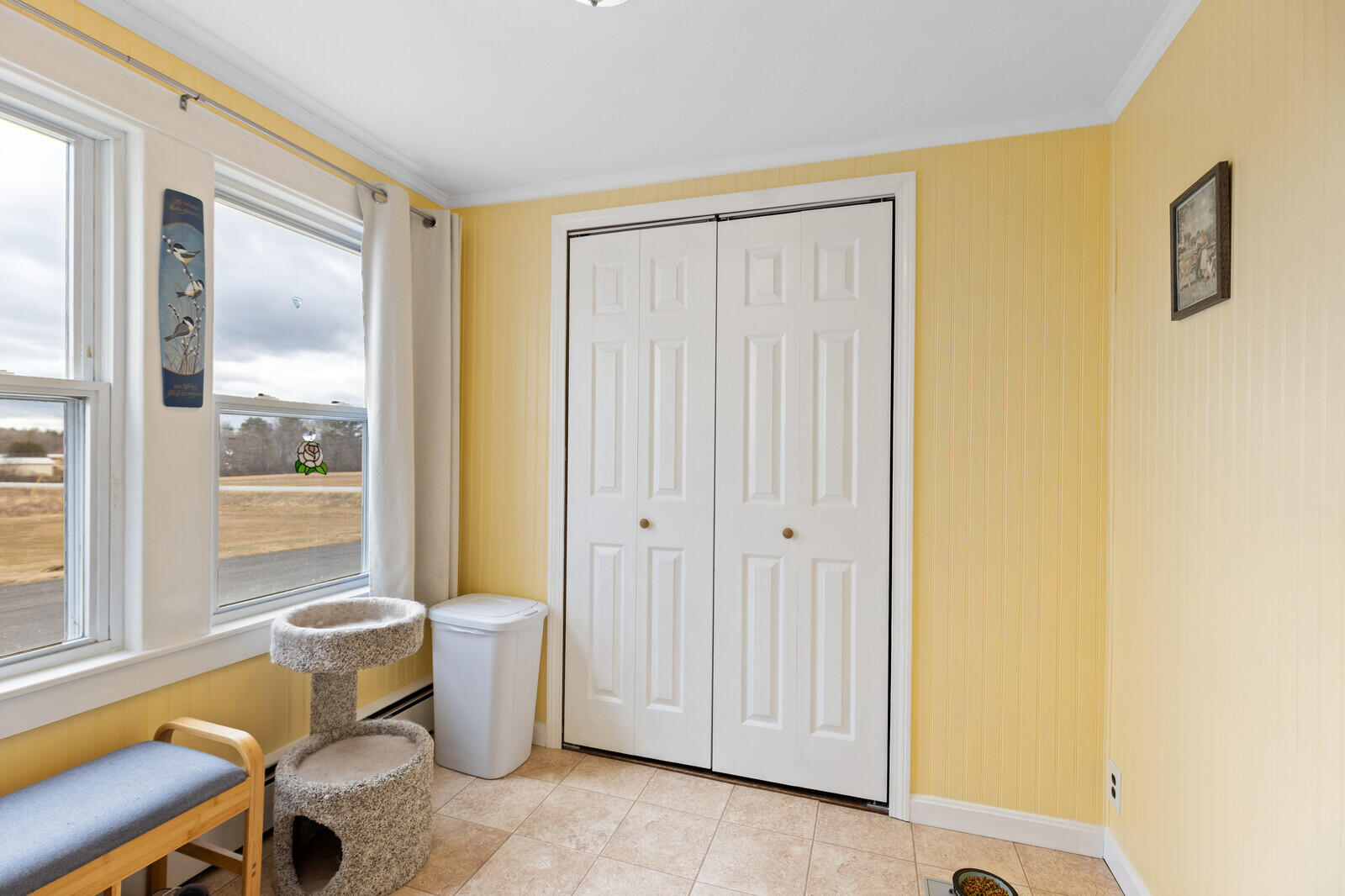 231 Mutton Lane Clinton, ME 04927 - Photo 14 of 36 14 Dining area