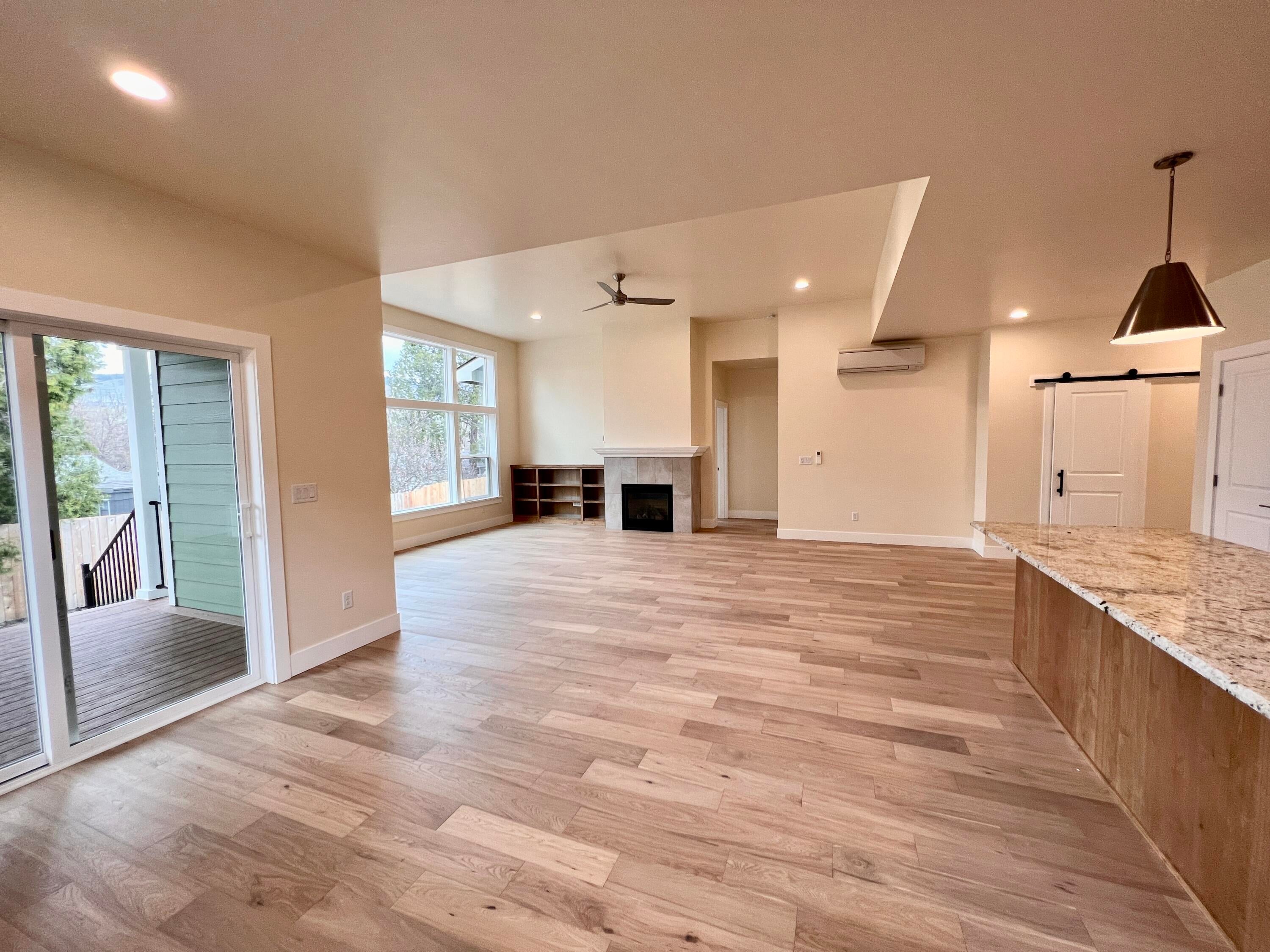 363 Randy Street Ashland, OR 97520 - Photo 8 of 28 Eating Area to Living Room