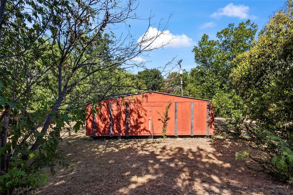 909 Robertson Road Grand Prairie, TX 75050 - Photo 28 of 36 Gallery Image 28