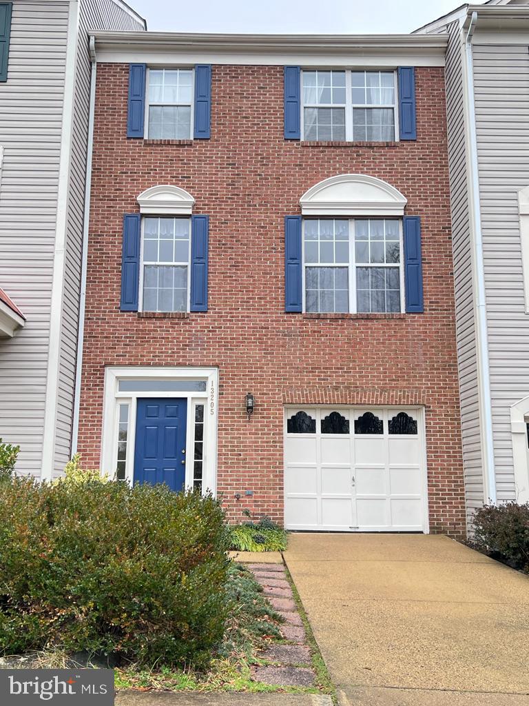 13205 Fox Ripple Lane Herndon, VA 20171 - Photo 2 of 22