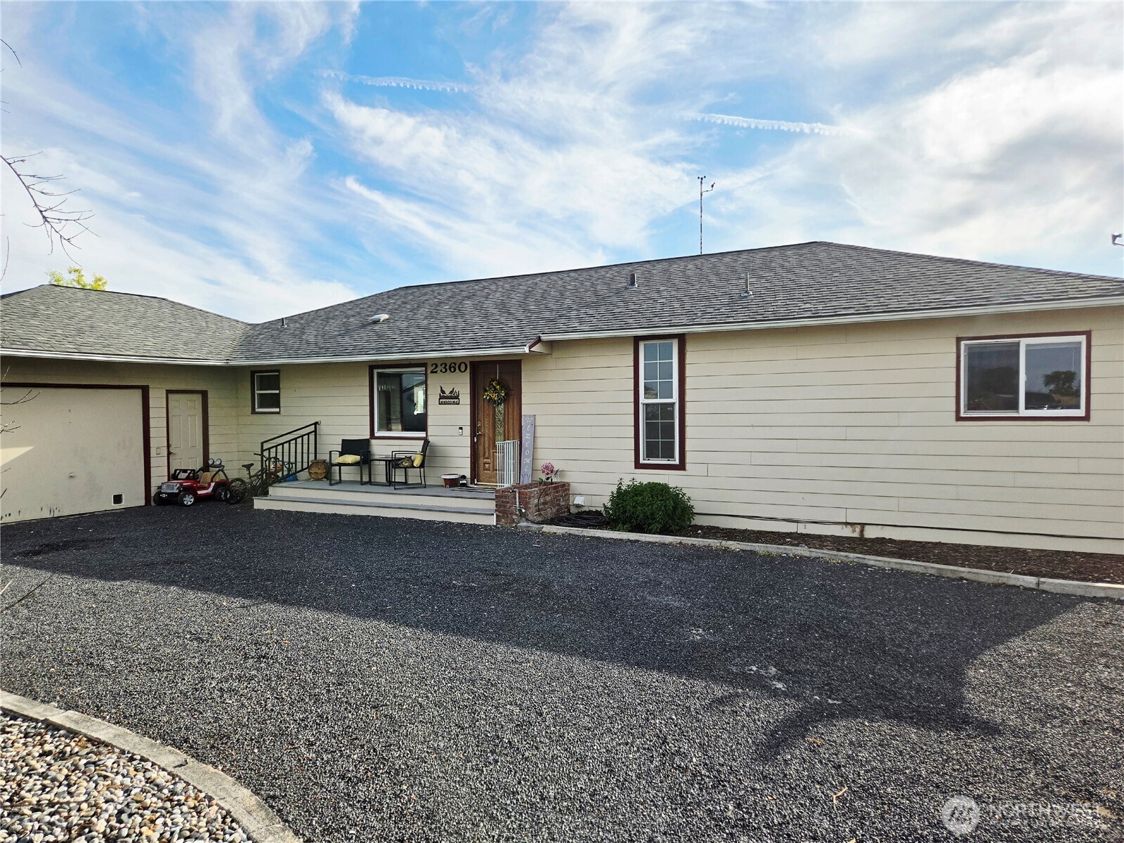 2360 Elgin Road Northeast Moses Lake, WA 98837 - Photo 4 of 40