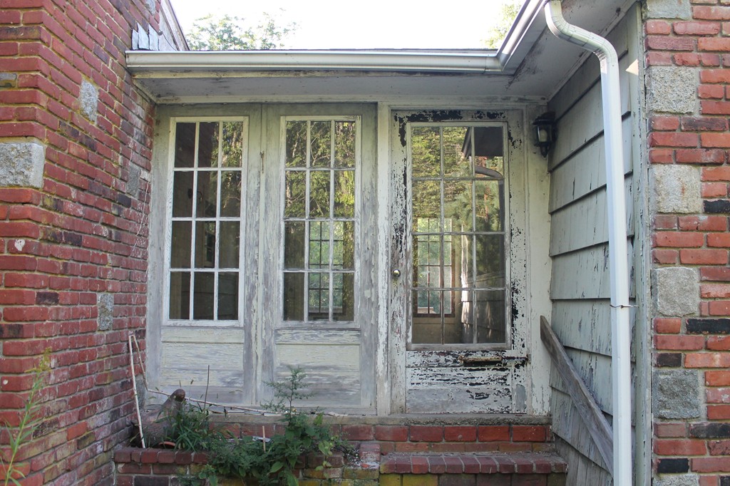 125 Maple Street Carlisle, MA 01741 - Photo 4 of 16