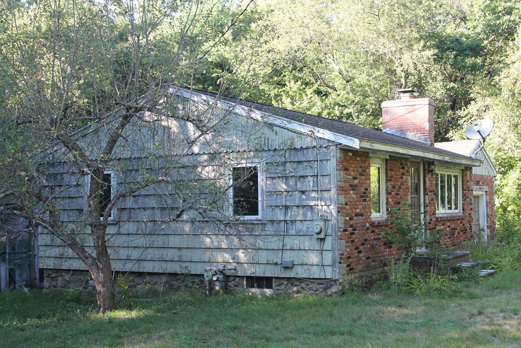 125 Maple Street Carlisle, MA 01741 - Photo 5 of 16