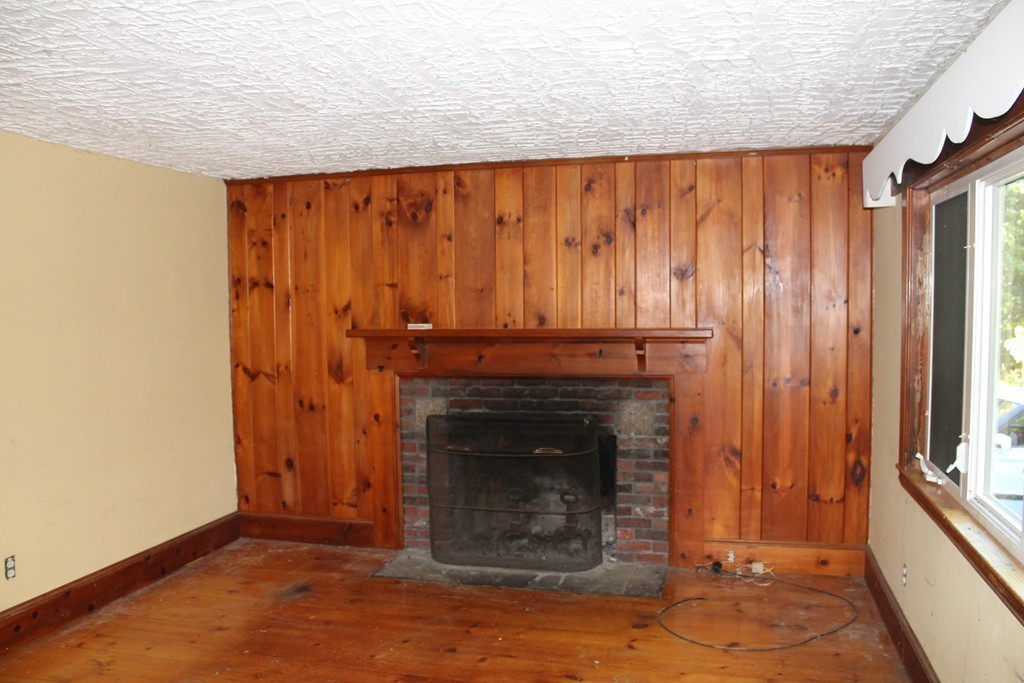 125 Maple Street Carlisle, MA 01741 - Photo 10 of 16