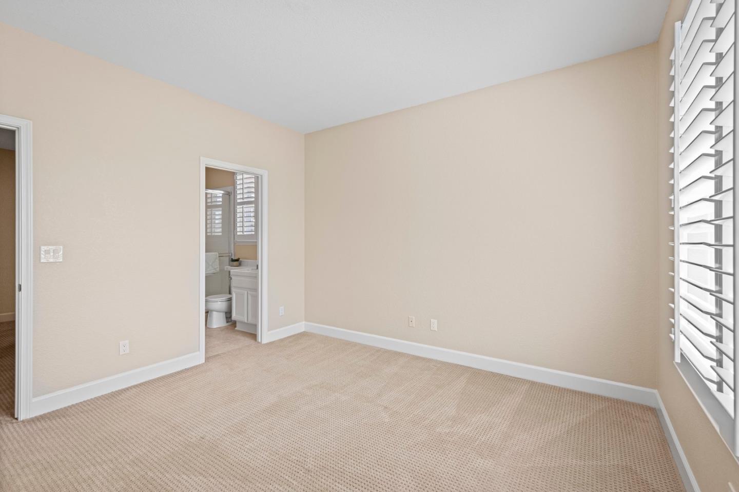 1937 St Andrews Circle Gilroy, CA 95020 - Photo 45 of 64 an empty room with windows