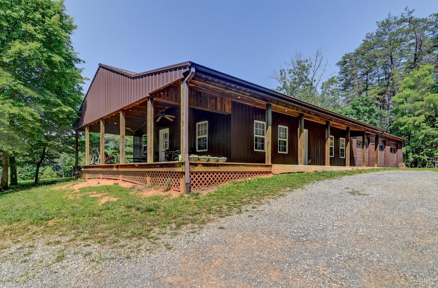 3122 Buffalo Run Thaxton, VA 24174 - Photo 2 of 47 front view of a house with a yard