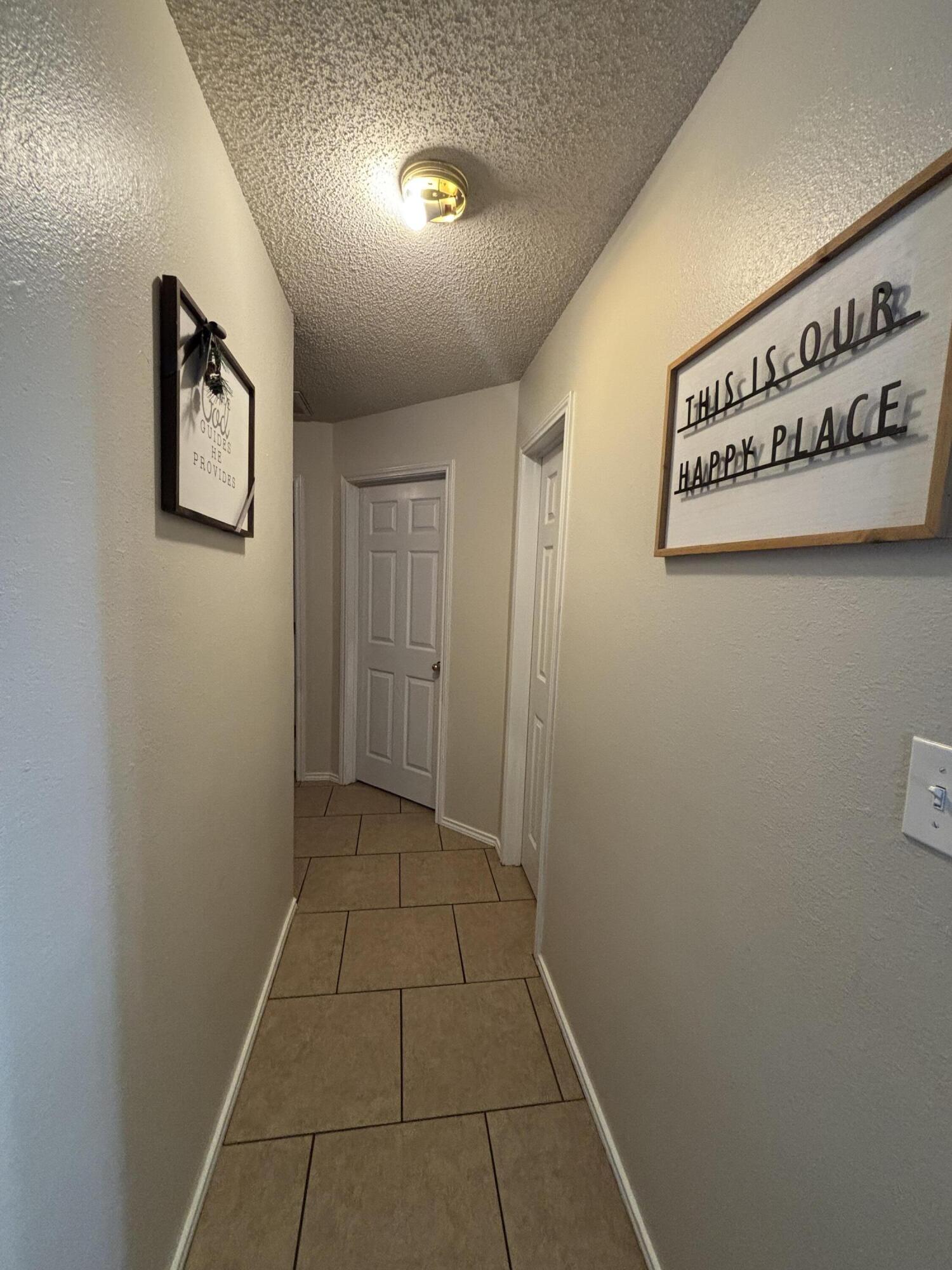 2914 88th Street Lubbock, TX 79423 - Photo 11 of 20 hall