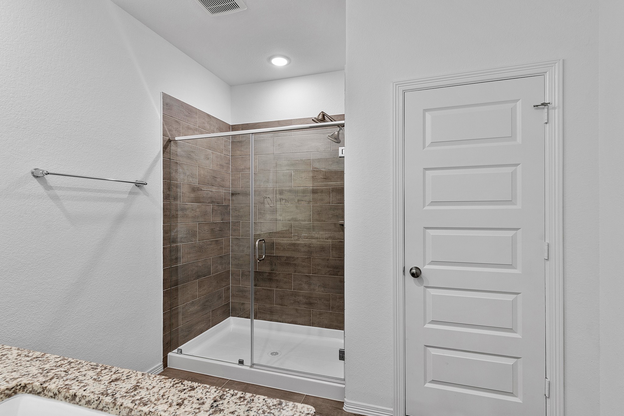 9658 Caney Trails Road Conroe, TX 77303 - Photo 27 of 50 a bathroom with a shower