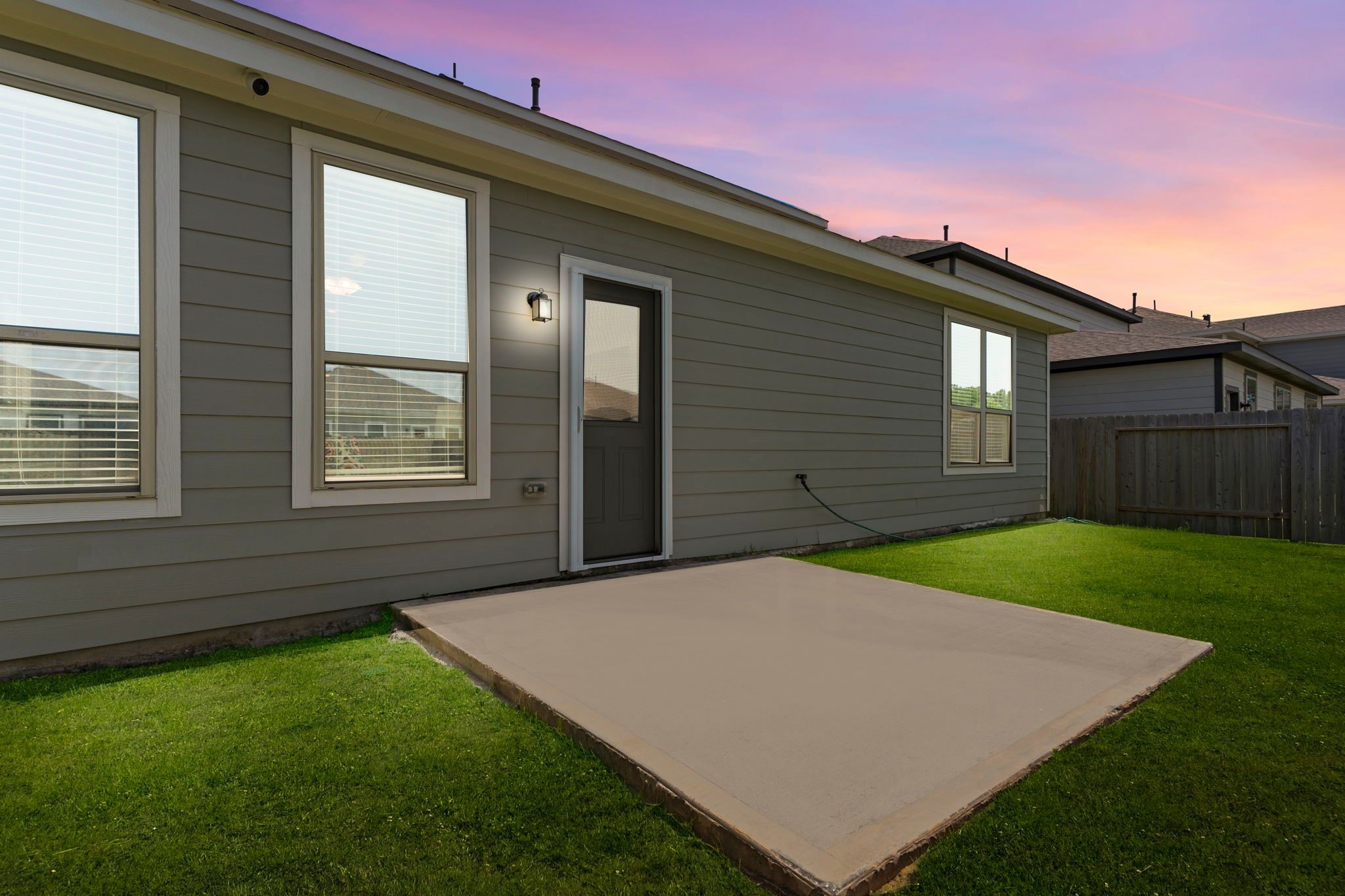 9658 Caney Trails Road Conroe, TX 77303 - Photo 5 of 50 a backyard of a house