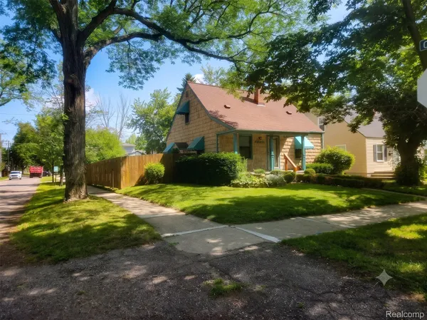 $550,000 | 1815 Bowers Street, Birmingham, MI 48009