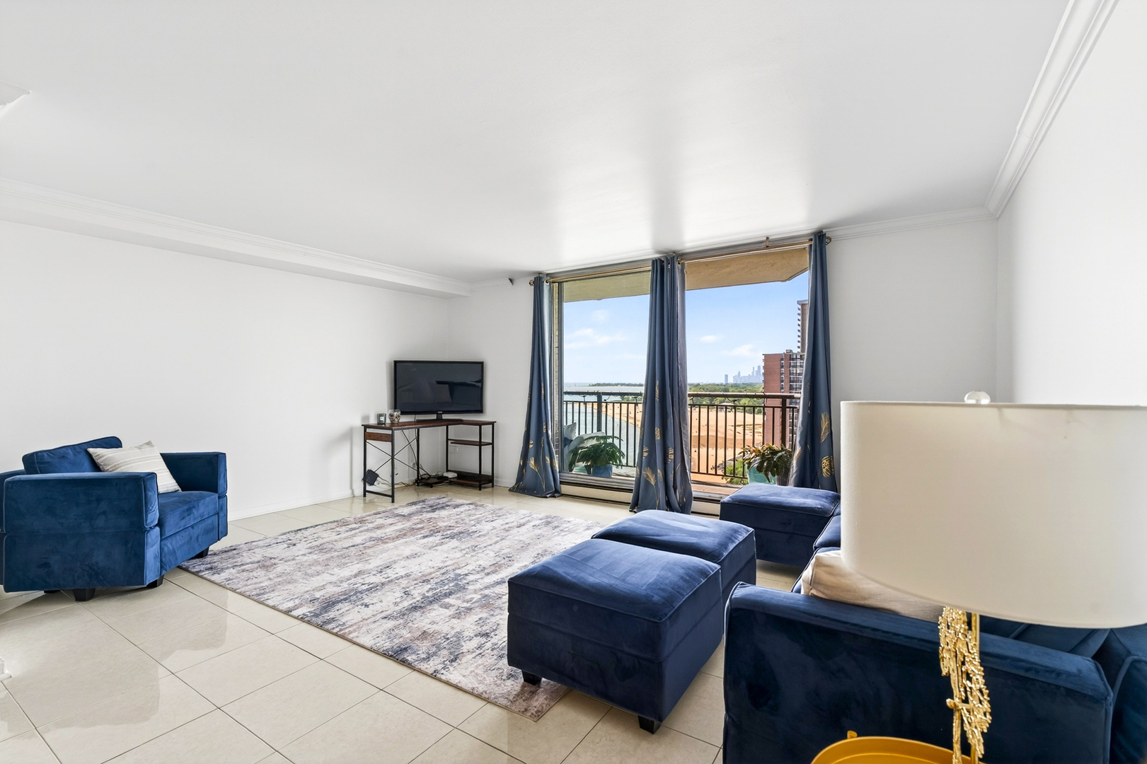 6007 North Sheridan Road, Unit 11G Chicago, IL 60660 - Photo 5 of 38