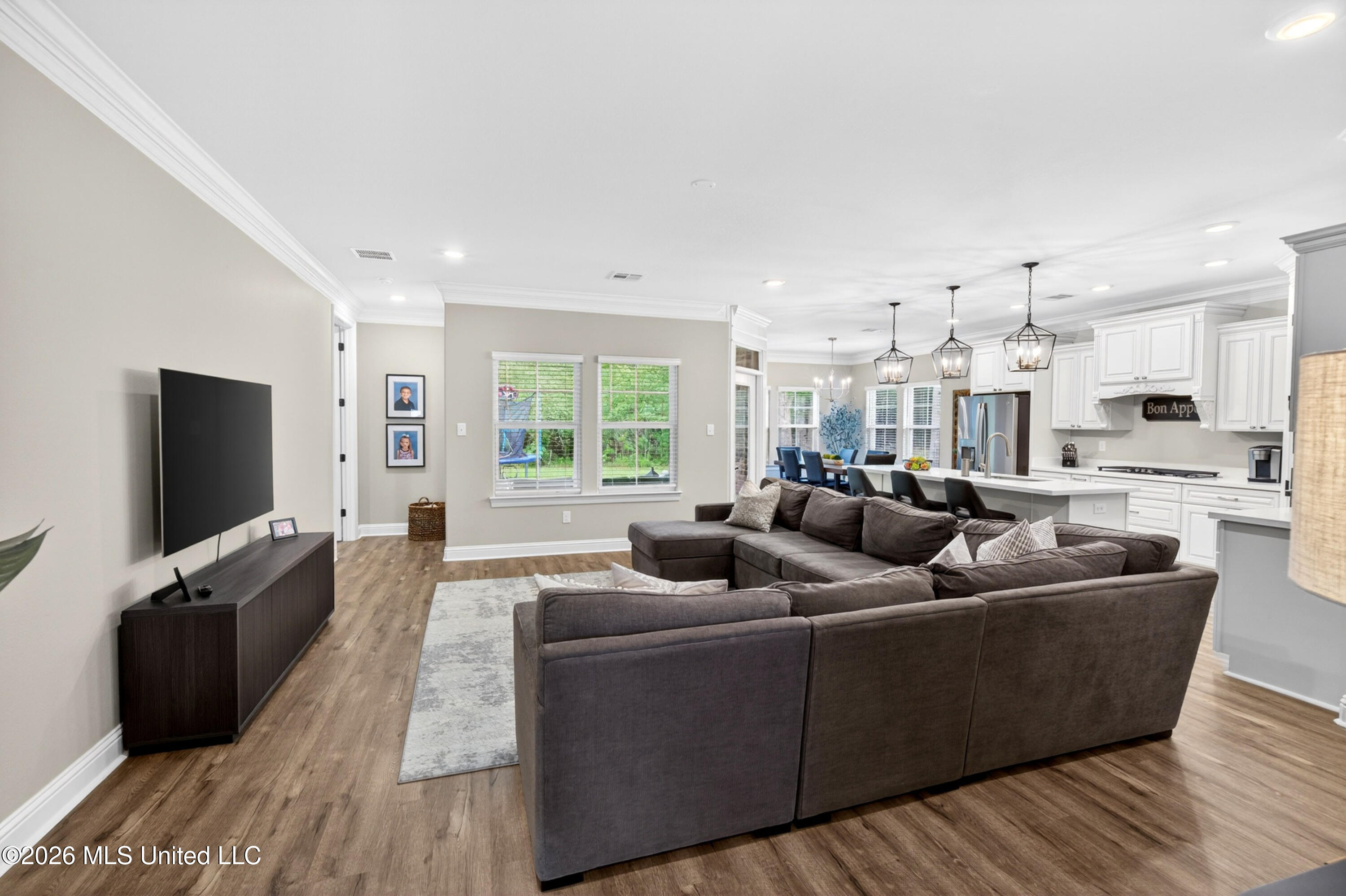 11021 Alphabet Road Gulfport, MS 39503 - Photo 6 of 63 Living Room