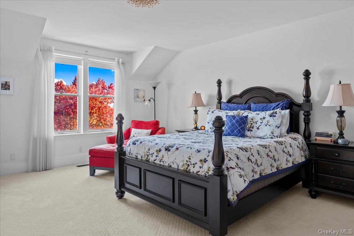 10 Old Jackson Avenue, Unit 72 Hastings-on-Hudson, NY 10706 - Photo 14 of 42 Carpeted bedroom with baseboards
