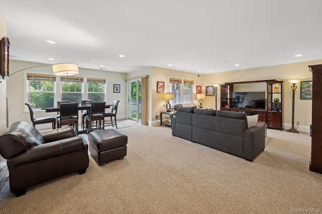 $1,250,000 | 10 Old Jackson Avenue, Unit 72, Hastings-on-Hudson, NY 10706