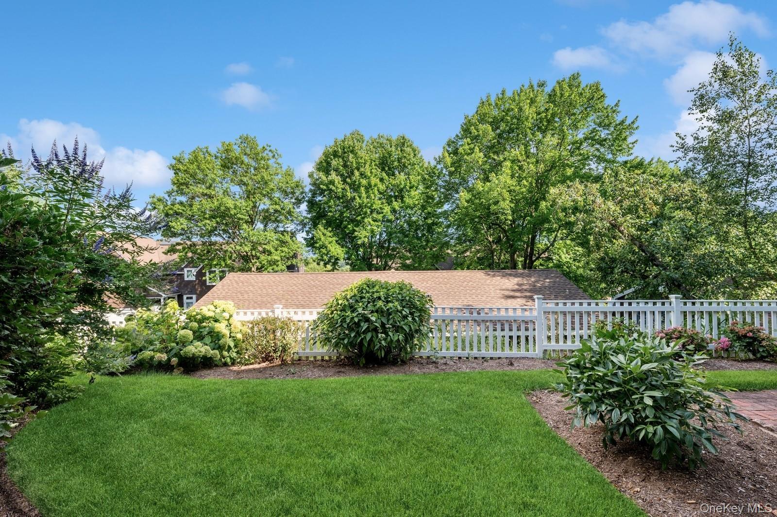 10 Old Jackson Avenue, Unit 72 Hastings-on-Hudson, NY 10706 - Photo 25 of 42 Grassy area behind unit - accessible from lower level basement