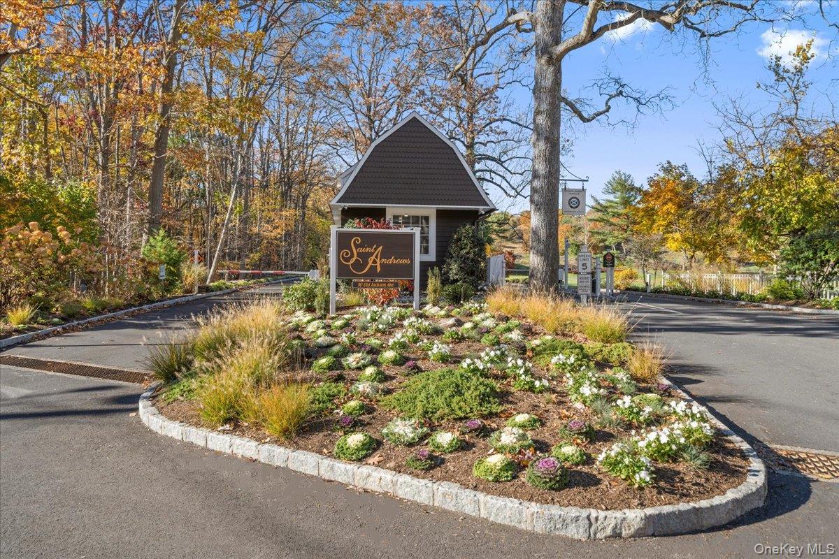 10 Old Jackson Avenue, Unit 72 Hastings-on-Hudson, NY 10706 - Photo 28 of 42 View of community / neighborhood sign