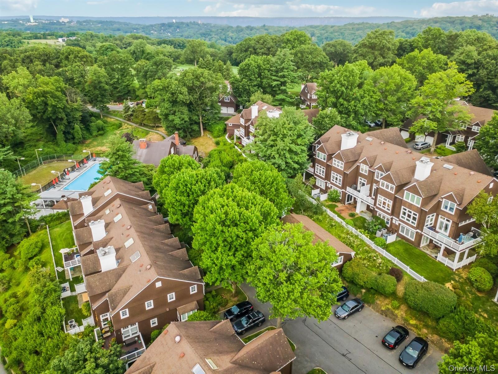 10 Old Jackson Avenue, Unit 72 Hastings-on-Hudson, NY 10706 - Photo 36 of 42 Aerial view of residential area