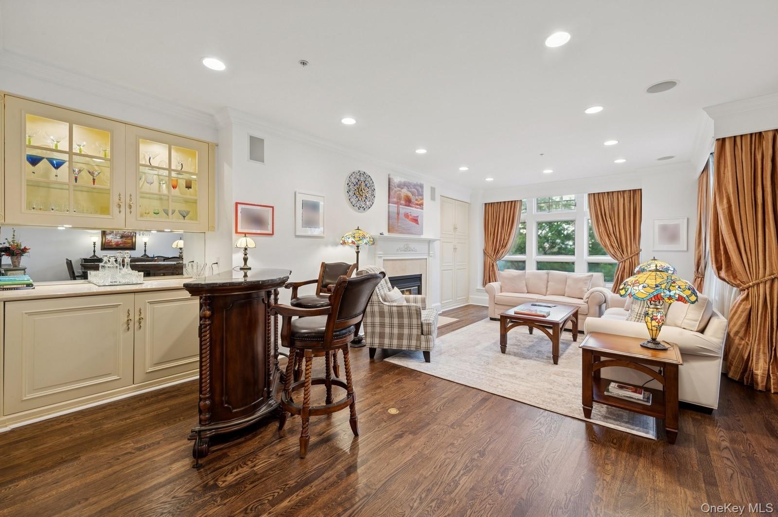 10 Old Jackson Avenue, Unit 72 Hastings-on-Hudson, NY 10706 - Photo 6 of 42 Living Room and Bar