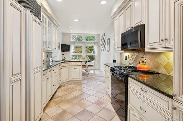 $1,250,000 | 10 Old Jackson Avenue, Unit 72, Hastings-on-Hudson, NY 10706