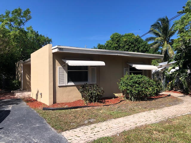 355 Manchester Street Boca Raton, FL 33487 - Photo 1 of 25 front