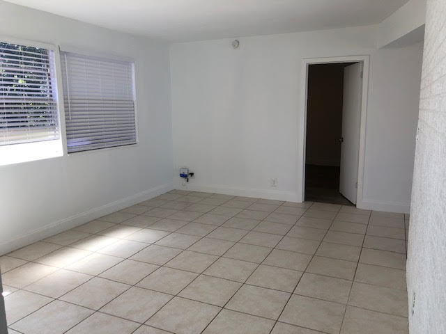 355 Manchester Street Boca Raton, FL 33487 - Photo 4 of 25 unnamed-25