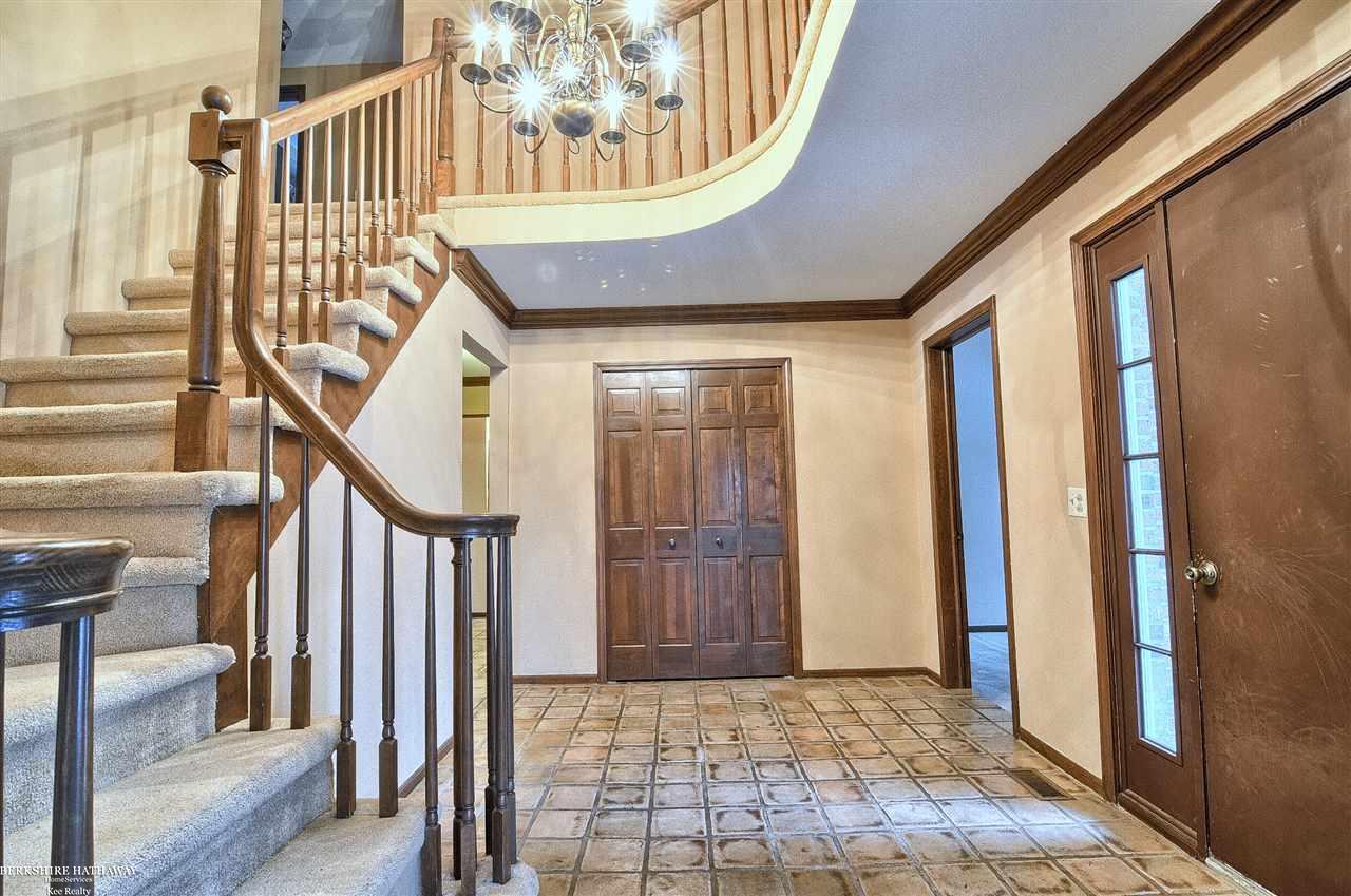 1935 Marcastle Court Rochester Hills, MI 48309 - Photo 3 of 33