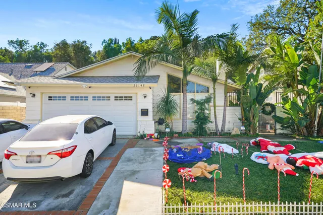 a view of outdoor space yard and patio
