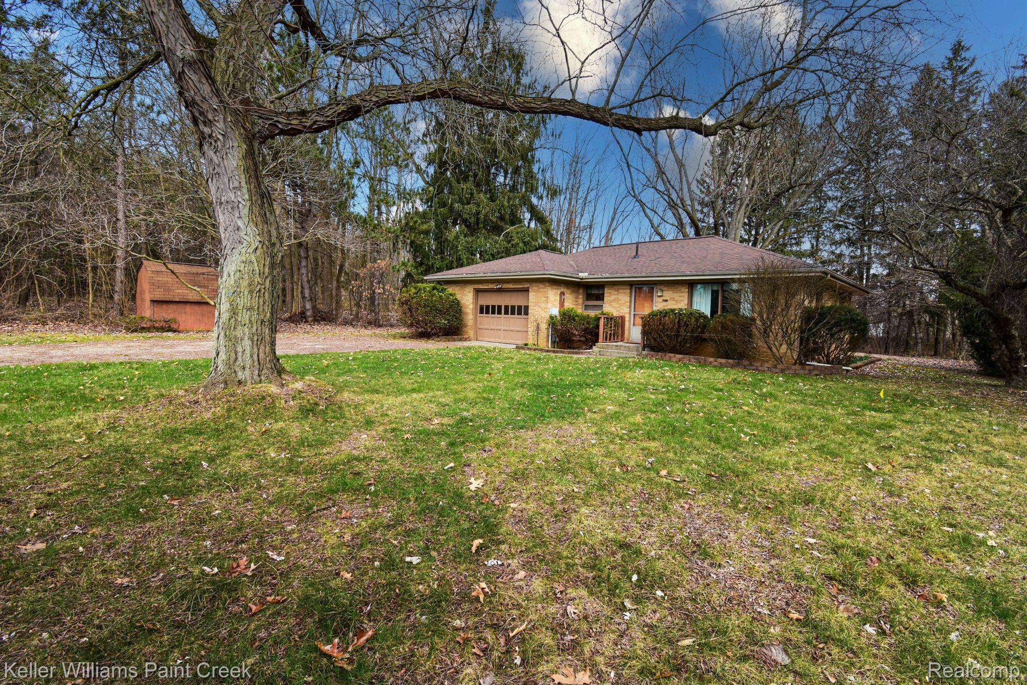 700 Rosehill Road Jackson, MI 49202 - Photo 5 of 29 Gallery Image 5