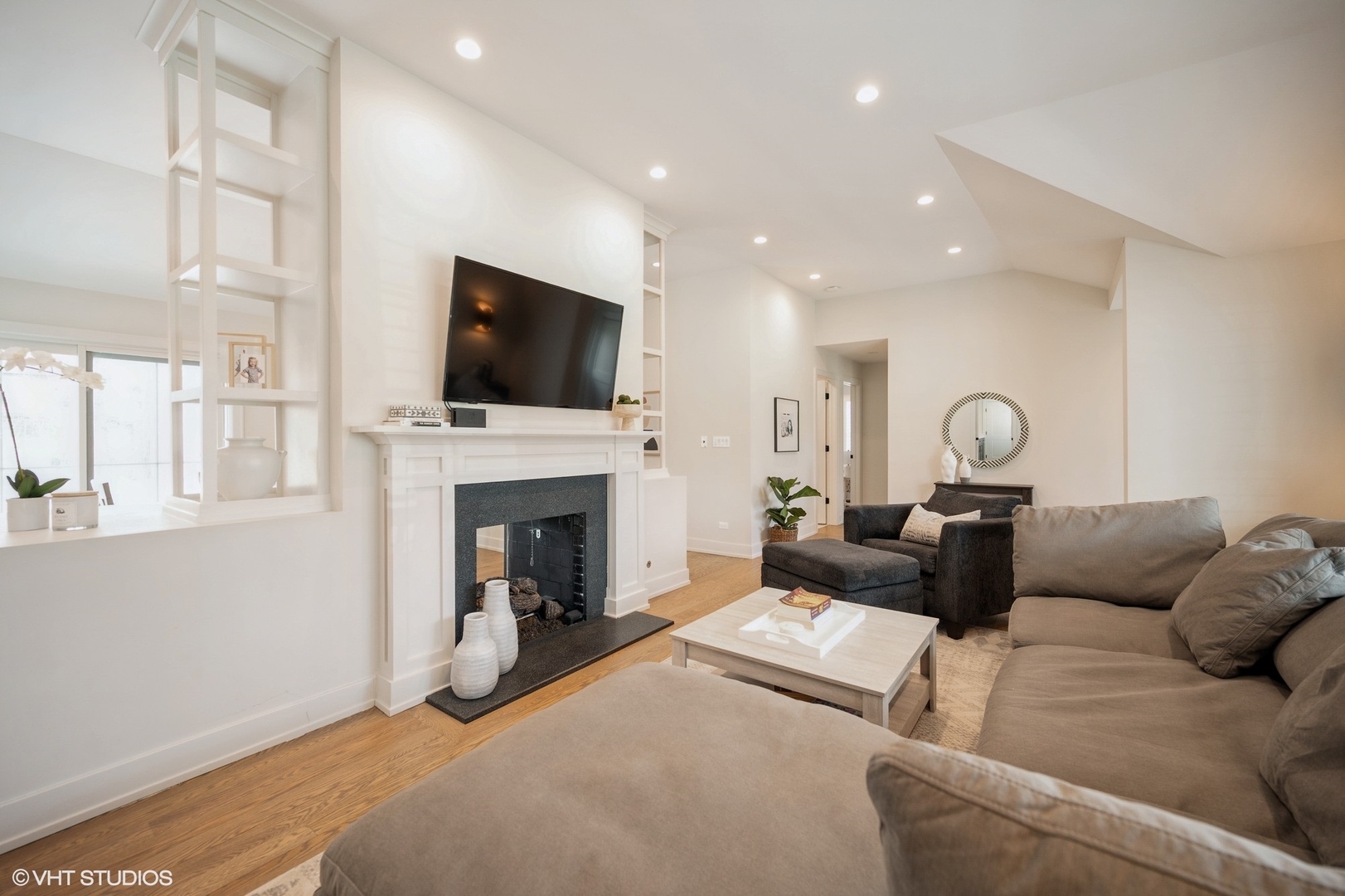 580 North Happ Road Northfield, IL 60093 - Photo 5 of 16