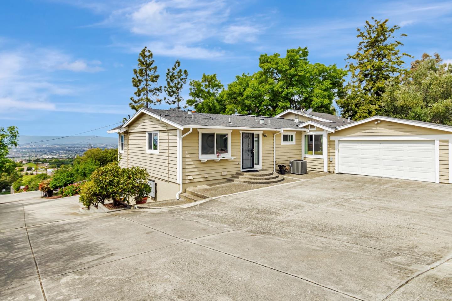 13010 Clayton Road San Jose, CA 95127 - Photo 7 of 64 Gallery Image 7