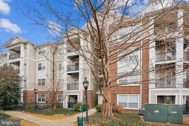 $1,750 | 12921 Centre Park Circle, Unit 303, Herndon, VA 20171