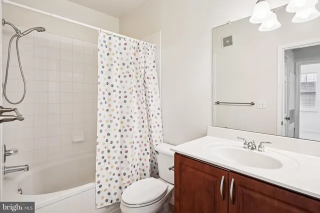 $1,750 | 12921 Centre Park Circle, Unit 303, Herndon, VA 20171