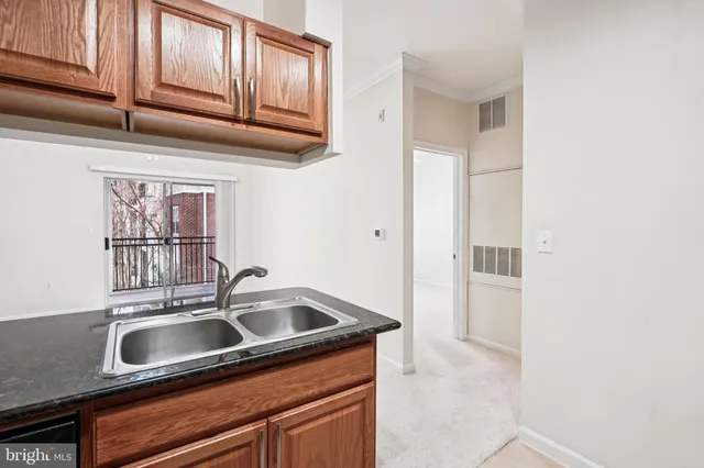 $1,750 | 12921 Centre Park Circle, Unit 303, Herndon, VA 20171