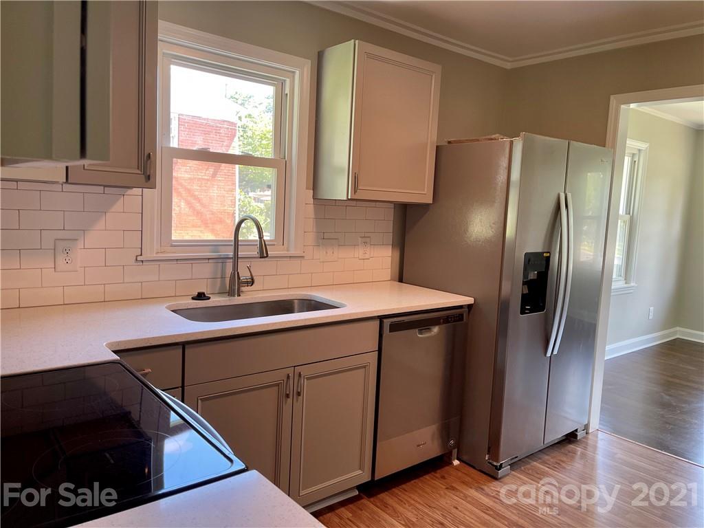 4301 Tillman Road Charlotte, NC 28208 - Photo 11 of 40 Gallery Image 11