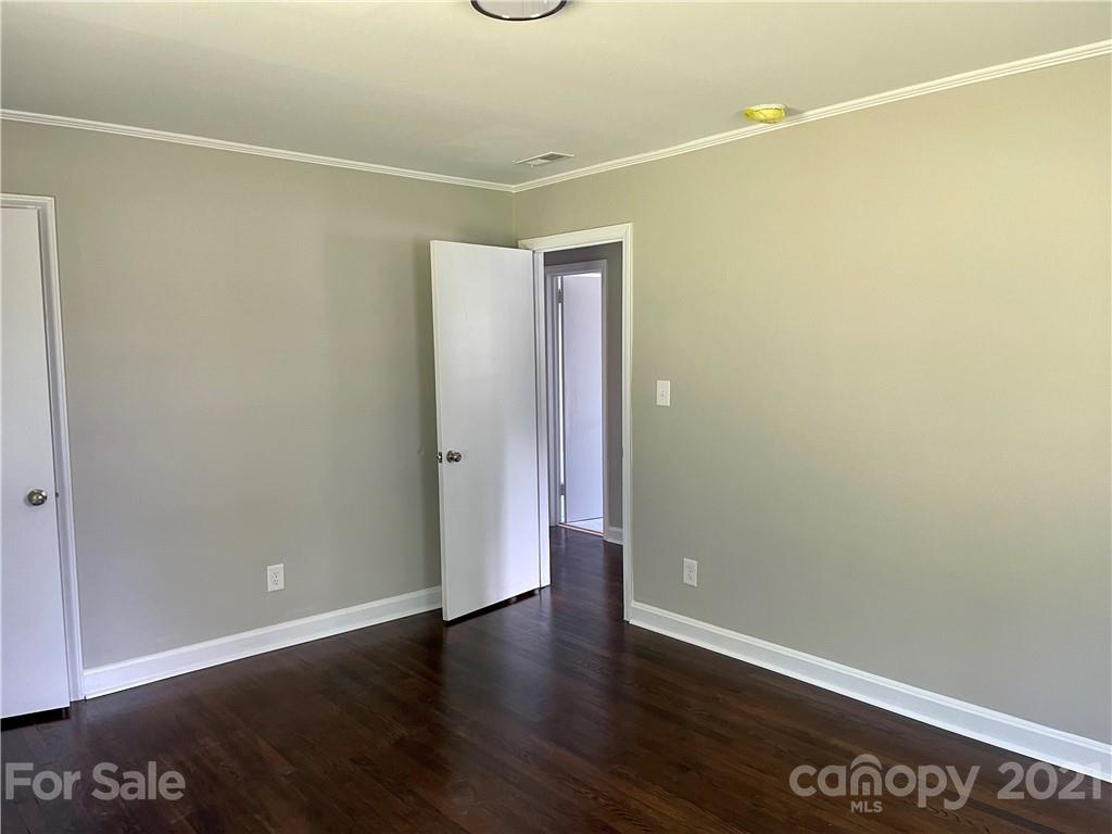 4301 Tillman Road Charlotte, NC 28208 - Photo 18 of 40 Gallery Image 18