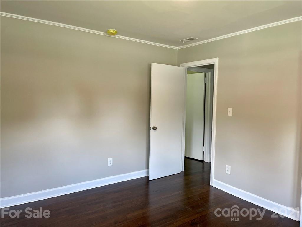 4301 Tillman Road Charlotte, NC 28208 - Photo 22 of 40 Gallery Image 22