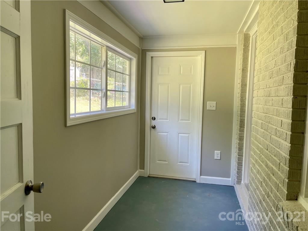4301 Tillman Road Charlotte, NC 28208 - Photo 28 of 40 Gallery Image 28