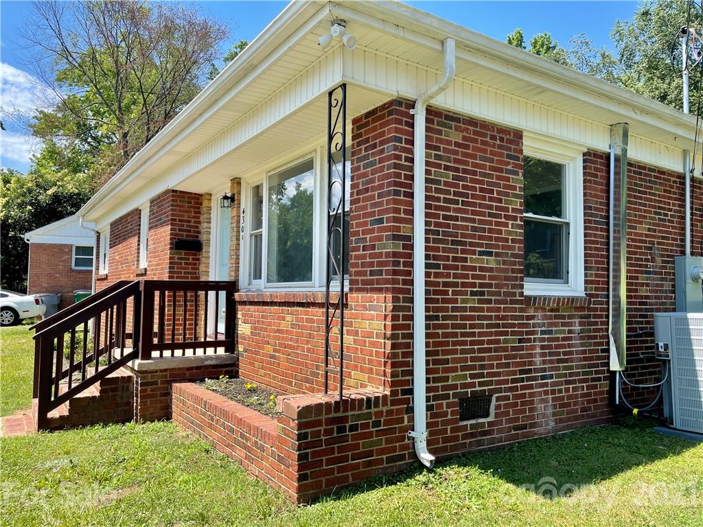 4301 Tillman Road Charlotte, NC 28208 - Photo 39 of 40 Gallery Image 39
