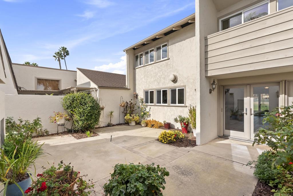 219 Via Osuna Rancho Santa Fe, CA 92091 - Photo 9 of 50 front view of a house with a yard