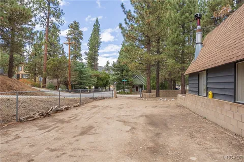 $365,000 | 828 West Sherwood Boulevard, Big Bear City, CA 92314