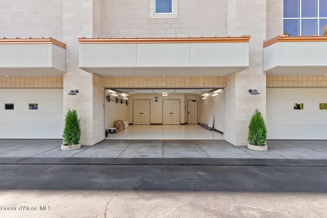 $5,500,000 | 1031 South Island Green Drive, Coeur D'Alene, ID 83814