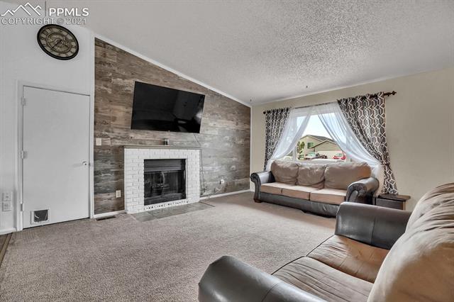 4486 Fenton Road Colorado Springs, CO 80916 - Photo 3 of 25